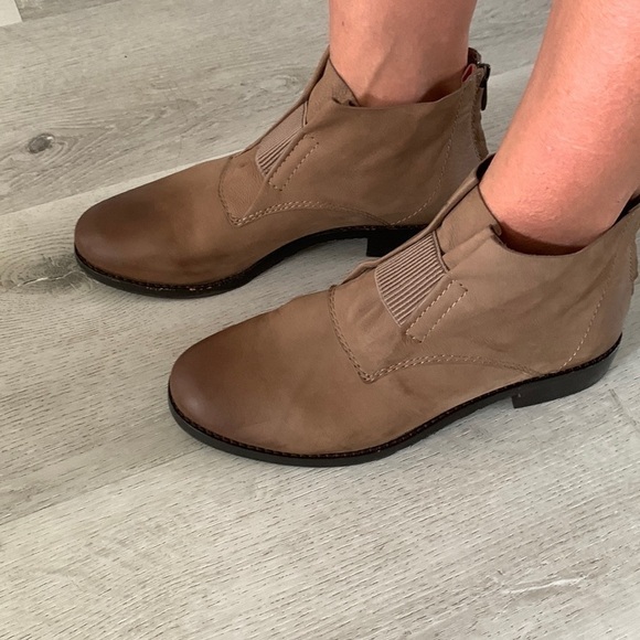 M Maccari shoes leather boots size 39 tan brown ruched distressed zipper NWOT - Picture 2 of 16